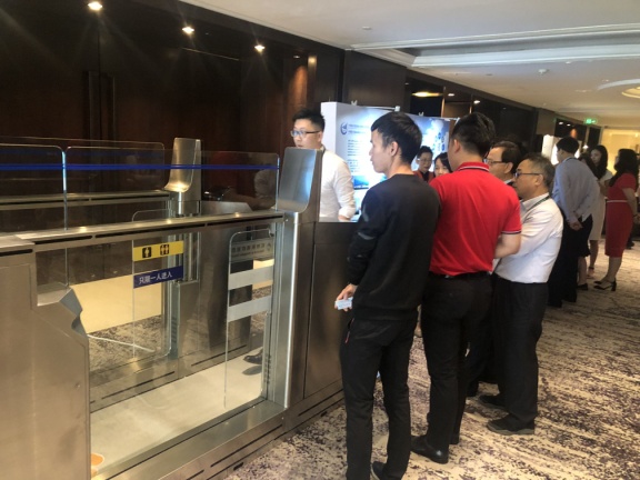 广发(中国)guangfa·官方网页版,参加上海峰会，开启智慧机场服务新格局